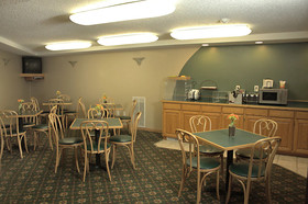 America's Best Inn - Annandale