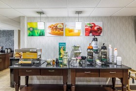 Quality Inn & Suites Arden Hills - Saint Paul North