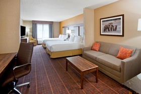 Holiday Inn Express & Suites Brainerd-Baxter