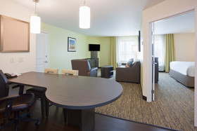Candlewood Suites Bemidji - Paul Bunyan