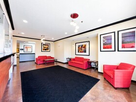 Coratel Inn and Suites Blaine