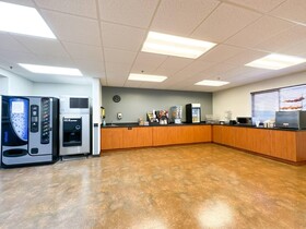 Coratel Inn and Suites Blaine