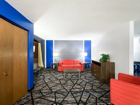 Coratel Inn and Suites Blaine