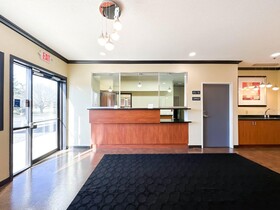 Coratel Inn and Suites Blaine