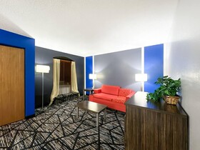 Coratel Inn and Suites Blaine