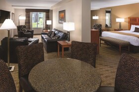 Wyndham Bloomington - Mall of America