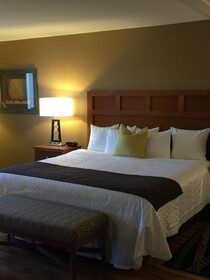 Wyndham Bloomington - Mall of America