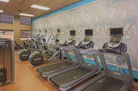Crowne Plaza Suites MSP Airport - Mall of America