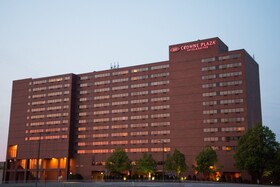 Crowne Plaza Suites MSP Airport - Mall of America