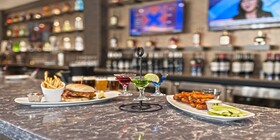 Crowne Plaza Suites MSP Airport - Mall of America