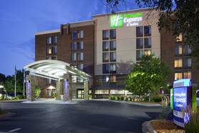 Holiday Inn Express & Suites Bloomington - Minneapolis Airport Area West