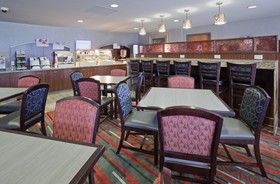 Holiday Inn Express & Suites Bloomington - Minneapolis Airport Area West