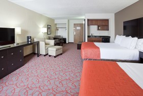 Holiday Inn Express & Suites Bloomington - Minneapolis Airport Area West