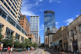 Holiday Inn Express & Suites Bloomington - Minneapolis Airport Area West