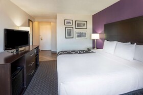 La Quinta Inn & Suites by Wyndham Minneapolis Bloomington W