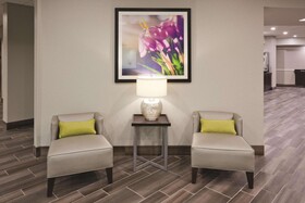 La Quinta Inn & Suites by Wyndham Minneapolis Bloomington W