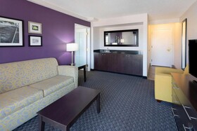La Quinta Inn & Suites by Wyndham Minneapolis Bloomington W