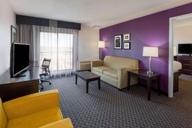 La Quinta Inn & Suites by Wyndham Minneapolis Bloomington W