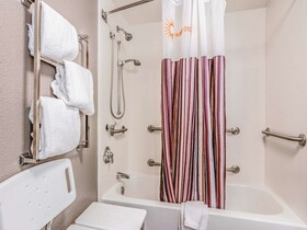 La Quinta Inn & Suites by Wyndham Minneapolis Bloomington W