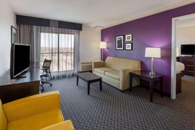 La Quinta Inn & Suites by Wyndham Minneapolis Bloomington W