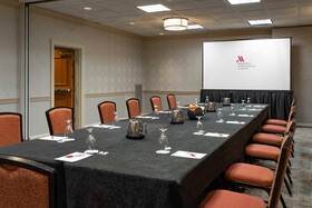 DoubleTree by Hilton Minneapolis Airport
