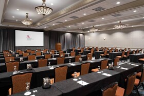DoubleTree by Hilton Minneapolis Airport