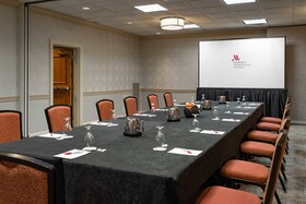 DoubleTree by Hilton Minneapolis Airport