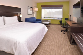 Holiday Inn Express & Suites Mall of America