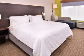 Holiday Inn Express & Suites Mall of America