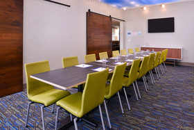 Holiday Inn Express & Suites Mall of America