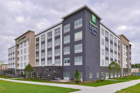 Holiday Inn Express & Suites Mall of America