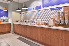 Holiday Inn Express & Suites Mall of America