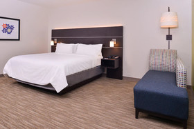 Holiday Inn Express & Suites Mall of America