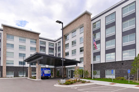 Holiday Inn Express & Suites Mall of America