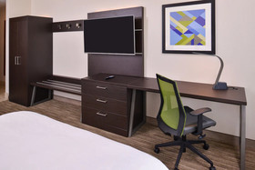 Holiday Inn Express & Suites Mall of America