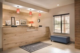 Country Inn & Suites by Radisson, Brooklyn Center, MN