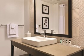 Country Inn & Suites by Radisson, Brooklyn Center, MN