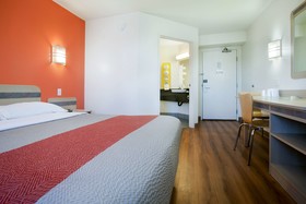 Motel 6 Minneapolis-Brooklyn Center