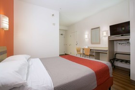 Motel 6 Minneapolis-Brooklyn Center