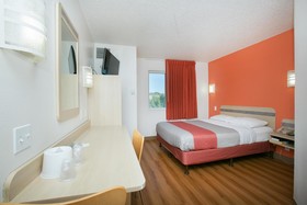 Motel 6 Minneapolis-Brooklyn Center