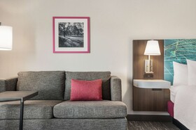 Hampton Inn Brooklyn Park