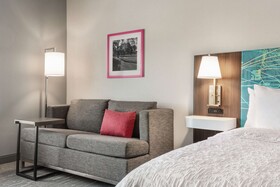Hampton Inn Brooklyn Park