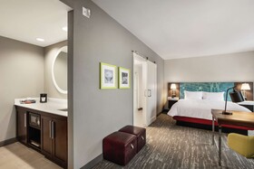 Hampton Inn Brooklyn Park
