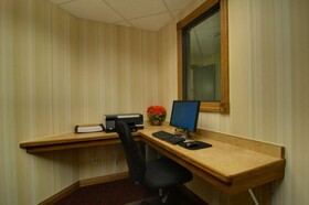 Country Inn & Suites by Radisson, Chanhassen, MN