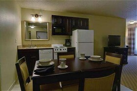 Country Inn & Suites by Radisson, Chanhassen, MN