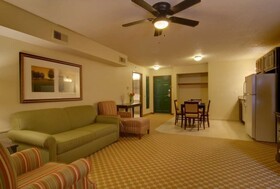 Country Inn & Suites by Radisson, Chanhassen, MN