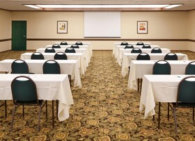 Country Inn & Suites by Radisson, Chanhassen, MN