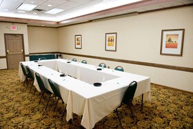 Country Inn & Suites by Radisson, Chanhassen, MN