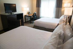 Holiday Inn Express & Suites Chanhassen
