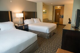 Holiday Inn Express & Suites Chanhassen
